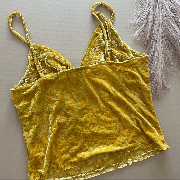 Urban Outfitters Floral Velvet Cowl Neck Cropped Tank Top - Picture 6 of 9